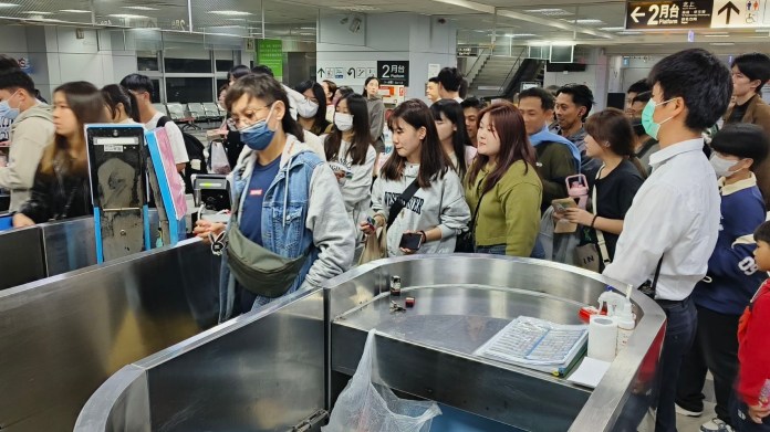 臺鐵跨年疏運19.6萬人次創新高 加開列車強化運輸與服務體驗 61 S 7210083 0