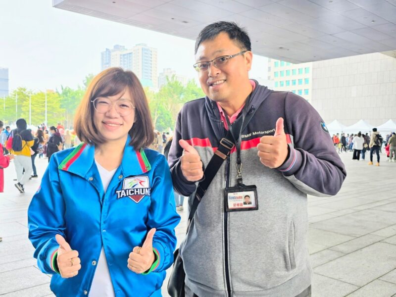圖文:中市府114年元旦升旗 逾2萬人次HIGH跳台灣尚勇。