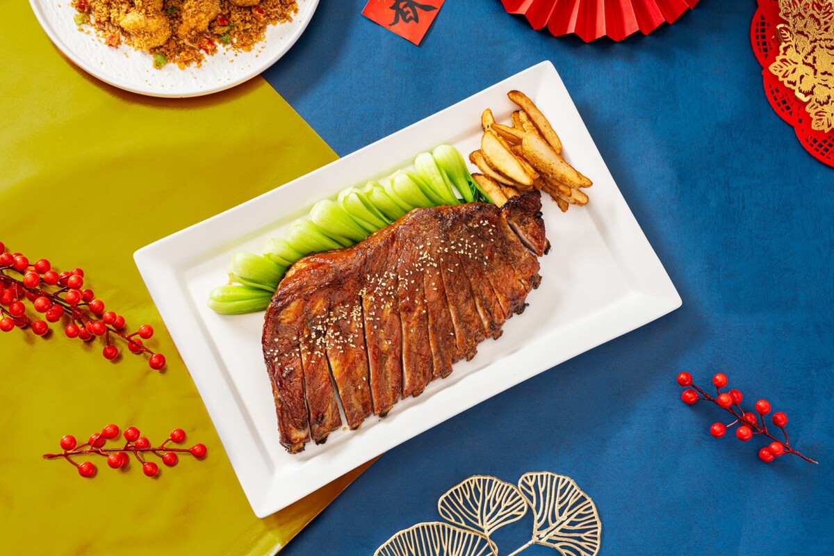 經典熱年菜，少不了肉肉控的最愛「爐烤照燒豬肋排」，早鳥優惠價只要1,152元就能輕鬆享有！