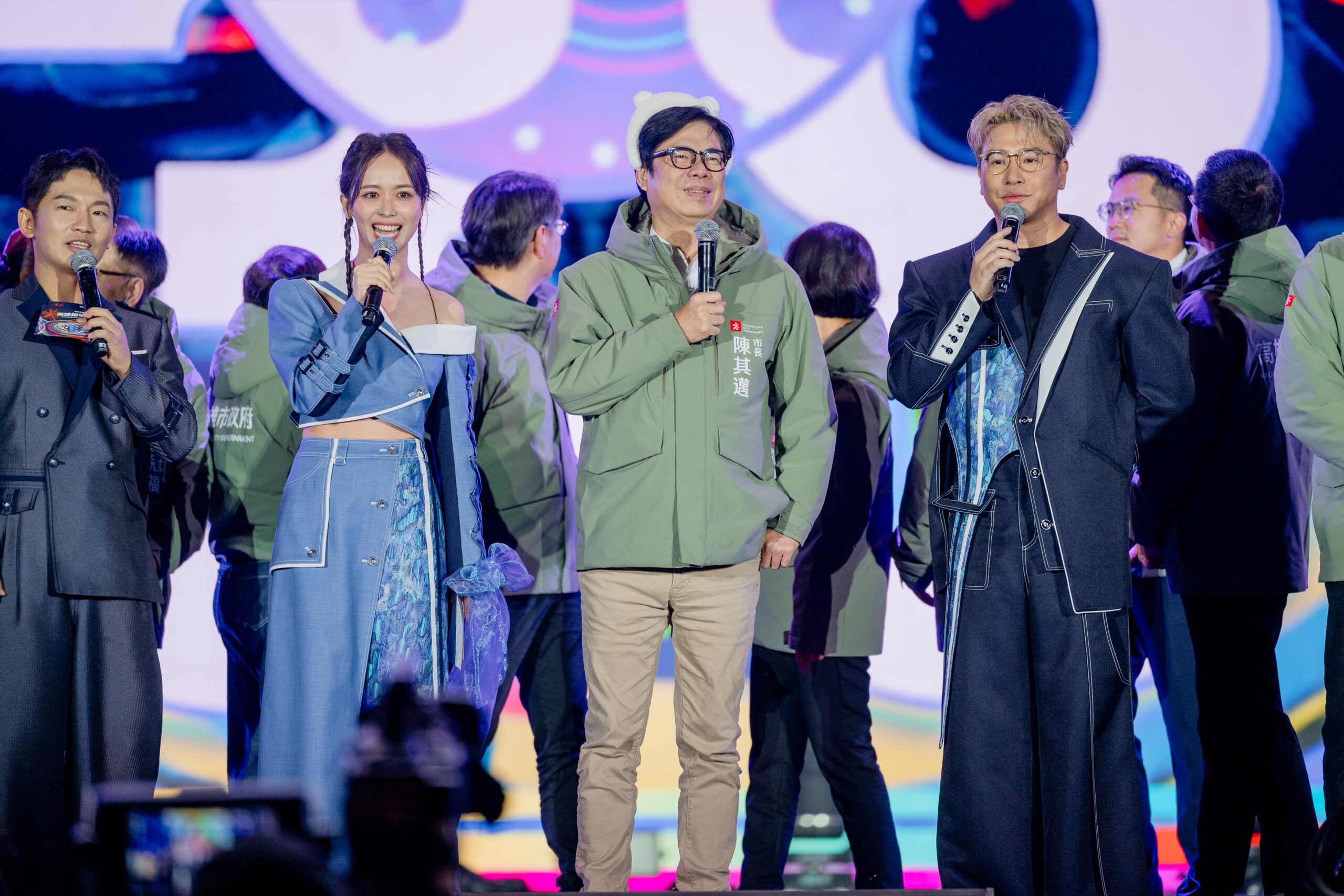 高雄跨年晚會31萬人倒數 250秒花火喜迎設市百年 高雄跨年晚會31萬人倒數 250秒花火喜迎設市百年