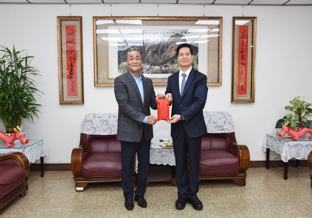 聯硯建設慨捐30萬 慰勞高市警守護跨年元旦 208 248250102a08