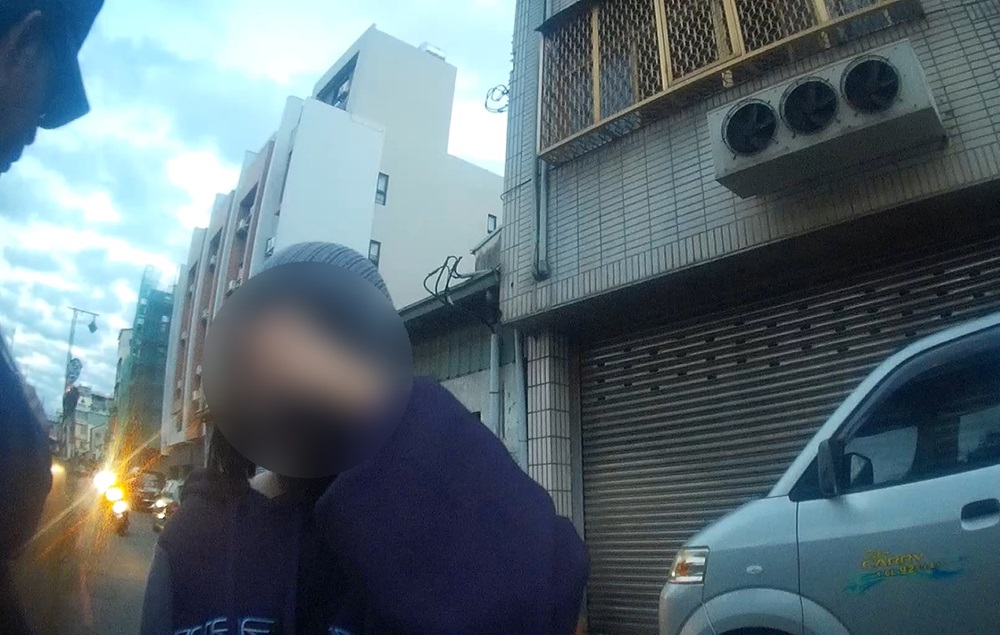 男網友變臉恐嚇3萬元 19歲妙齡女崩潰報警求助 196 cnews204250102a07