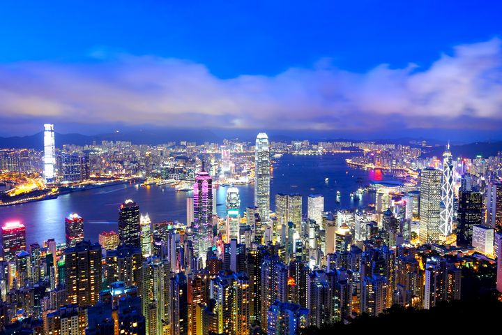 香港過節氣息濃郁,維多利亞港除夕春節更有絢麗煙火同慶。 圖:shutterstock/來源