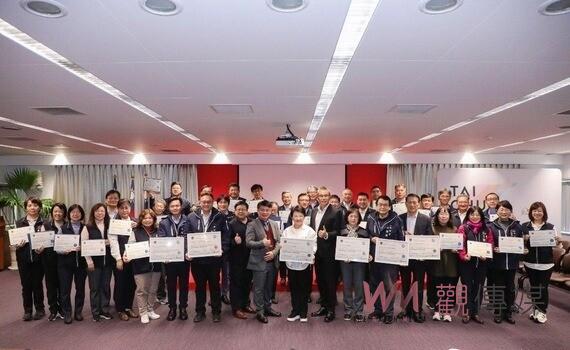 中市府首長全員通過永續淨零專業認證　盧秀燕：共同打造永續城市