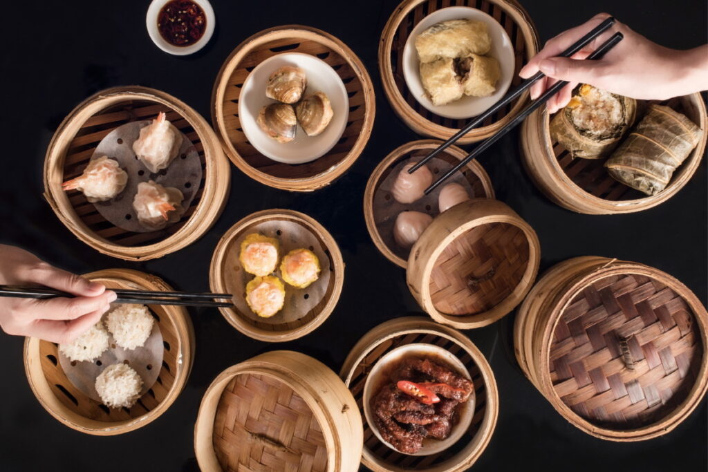 粵亮「靓港點套餐」1月24日前,享四人同行一人免費優惠。照片為港點示意非套餐照片(圖_六福旅遊集團提供)