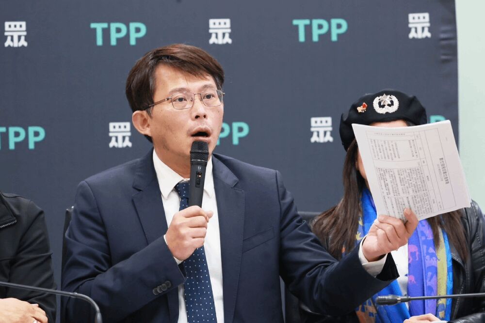 批數發部預算濫編 黃國昌:將再大刪「保證國人有感」 199 照片來源:台灣民眾黨立院黨團