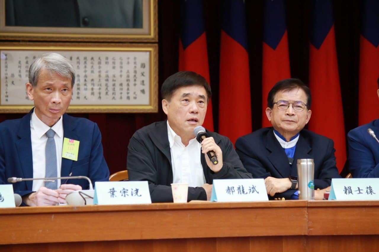 批司法辦案藍綠白有別 郝龍斌:公信力蕩然無存 204 批司法辦案藍綠白有別 郝龍斌:公信力蕩然無存 203