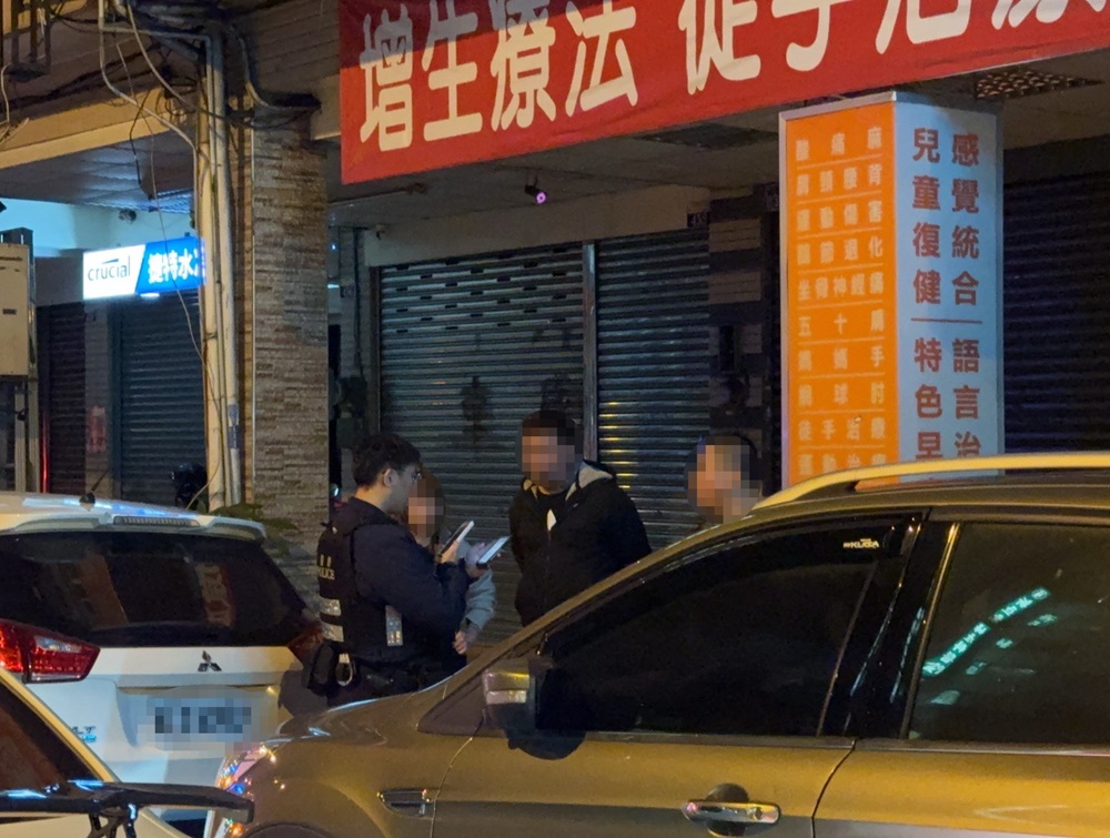 為了1萬元 前男女朋友再度反目聚集近20人談判涉擾鄰 216 cnews204250103a03