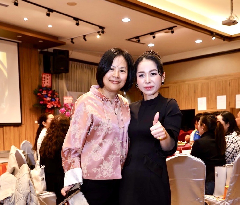 準立委李貞秀鼓勵新住民藉由協會提升技能、創業成功,並分享自身創業歷程。(圖/記者林照東攝)