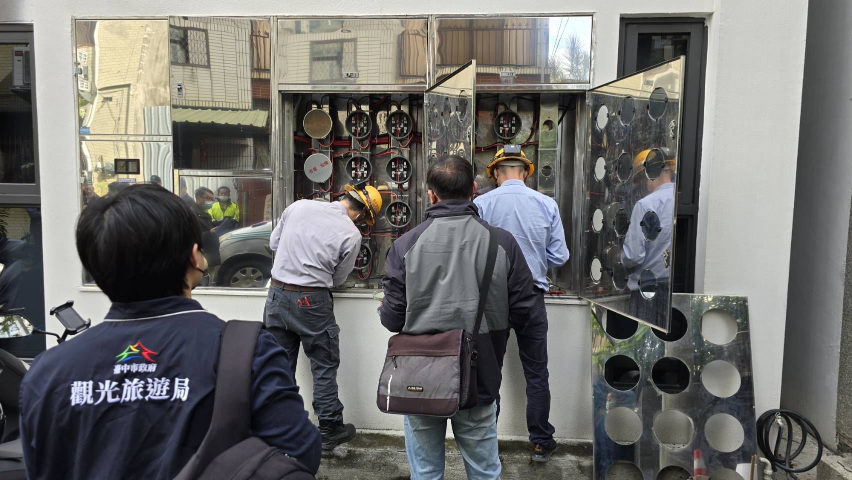 中市府針對非法旅宿再祭鐵腕　強制執行斷水斷電處分