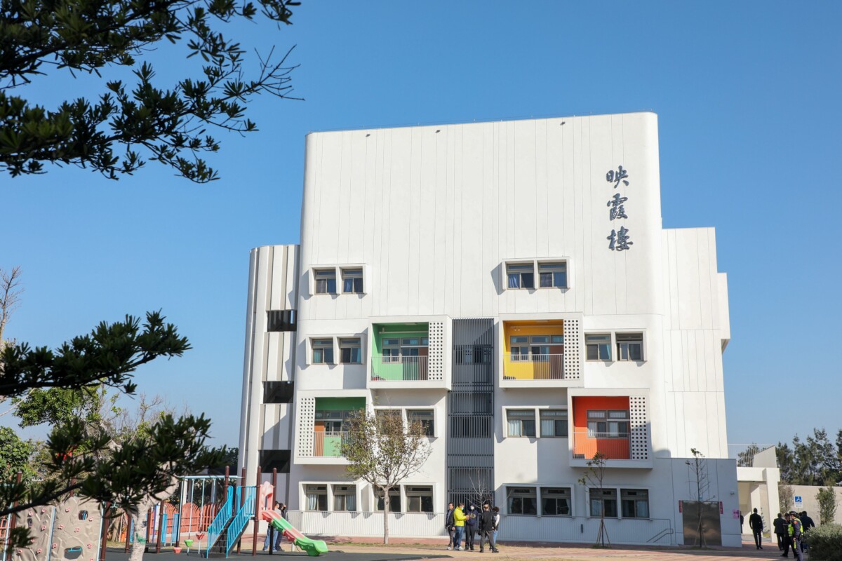 ▲梧南國小映霞樓落成啟用。(圖/記者顏淑娟翻攝)