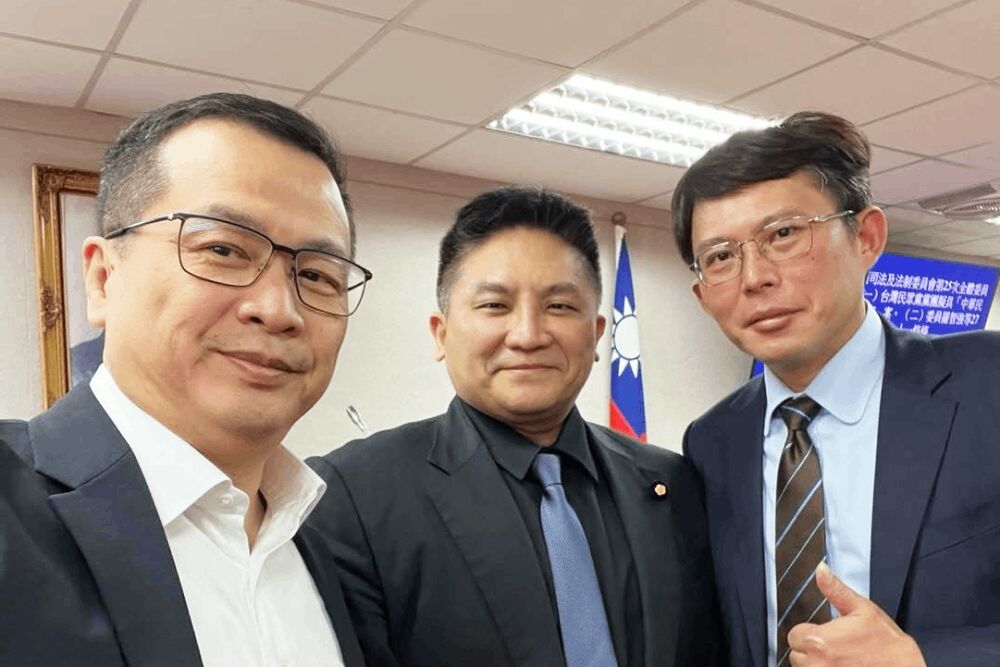 吳宗憲送「不法關說罪」及「棄保潛逃罪」出委員會 羅智強談12年心路歷程 230 照片來源:羅智強國會辦公室