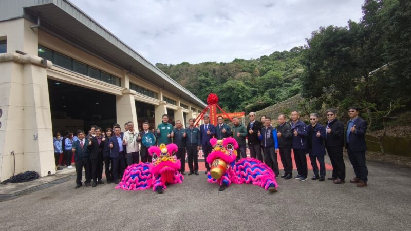 圖文:霧峰區農會強化六級產業發展農業新通路 桐林酒廠動土典禮 祈禱平安順利。