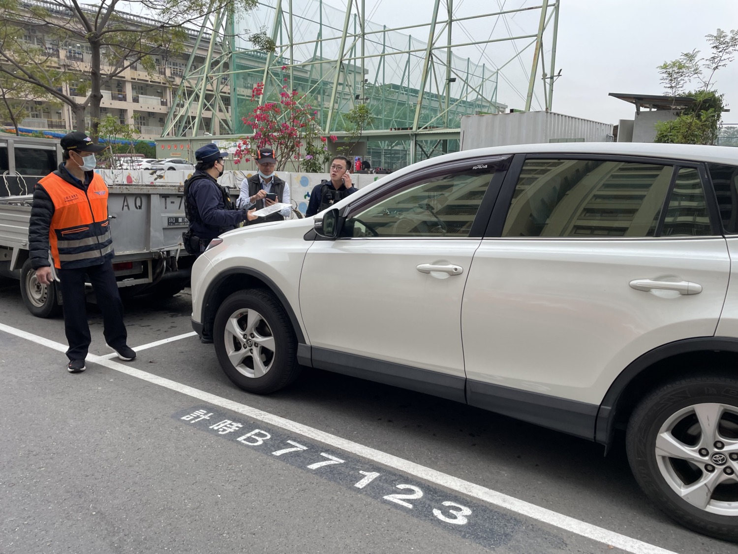 高效科技執法 有效遏止偽造車牌 高市監理所查獲累犯!