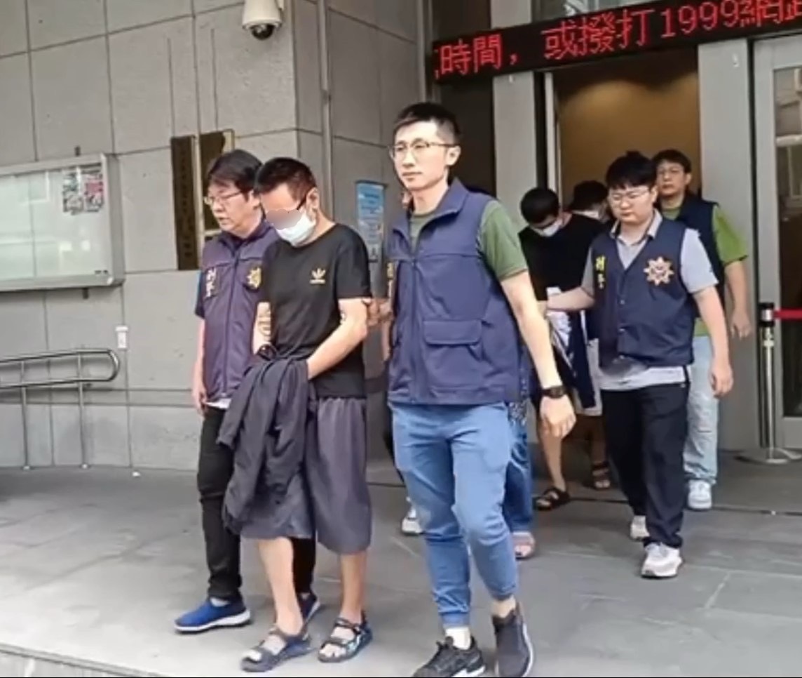 詐團派男公關幹「體力活」 單身熟女不敵愛的魔力人財兩失 250 詐團派男公關幹「體力活」 單身熟女不敵愛的魔力人財兩失 249