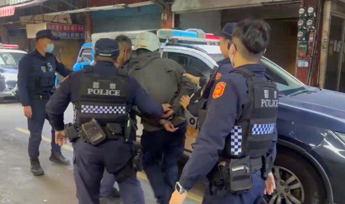 【有片】年關將近!蘆竹警農會防搶演練逼真登場 88 558256 0 e1736212893612