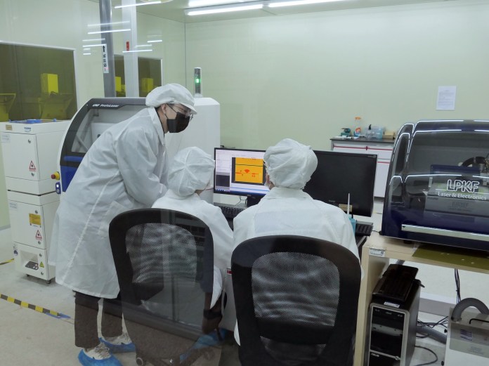 中技社頒發獎學金 龍華科大5優秀僑生獲審核通過 78 龍華科大產學攜手合作專班5僑生獲中技社技職獎學金 3