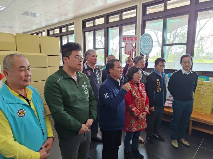 涂權吉邀大眾支持「新屋小作所」新年禮盒 關懷在地身心障礙者 61 376852 0