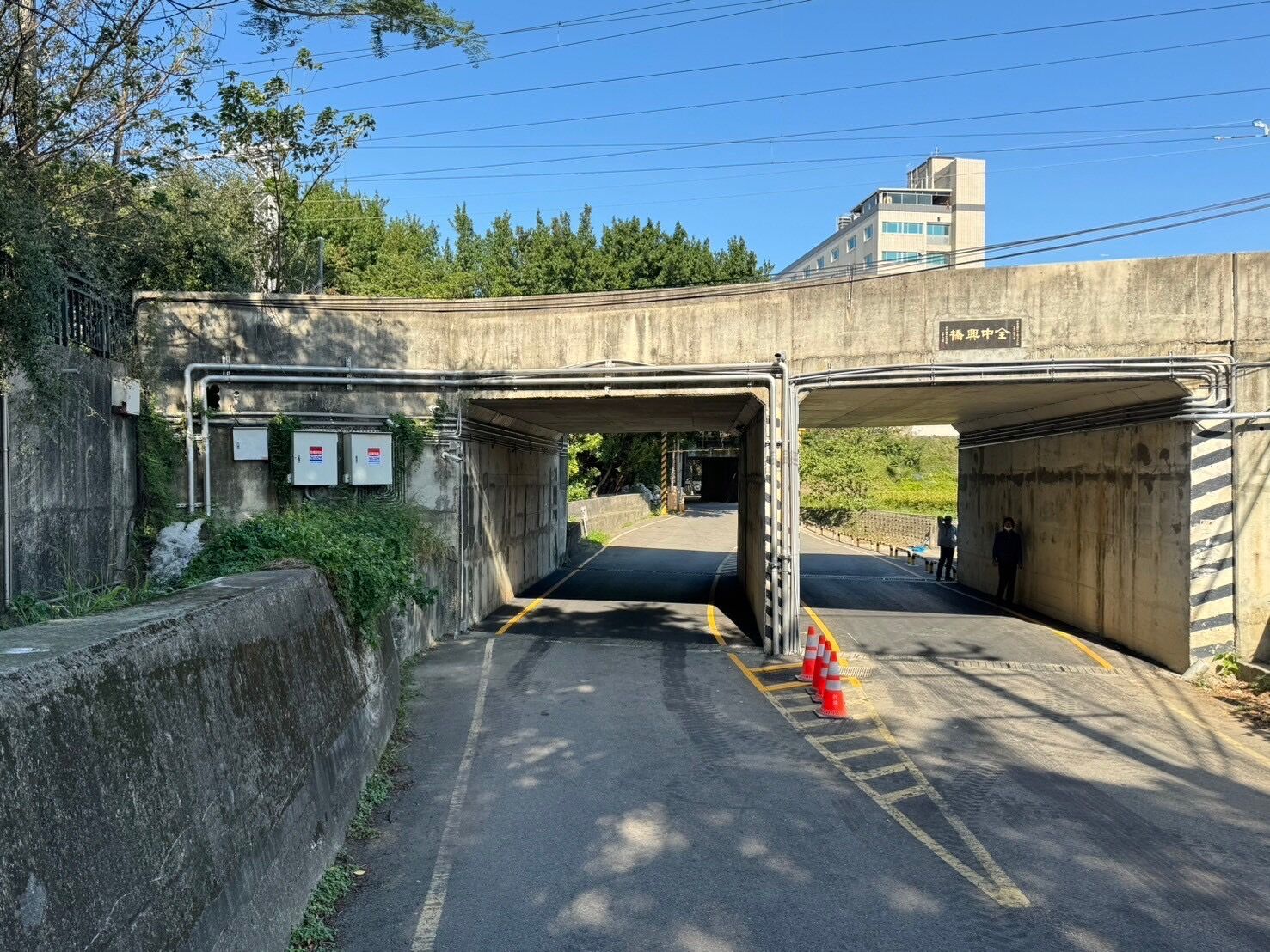 新竹市府改善全中興地下道排水與設備,增設抽水機組,有效提升排水效能,解決強降雨積水問題。(圖/記者林照東翻攝)