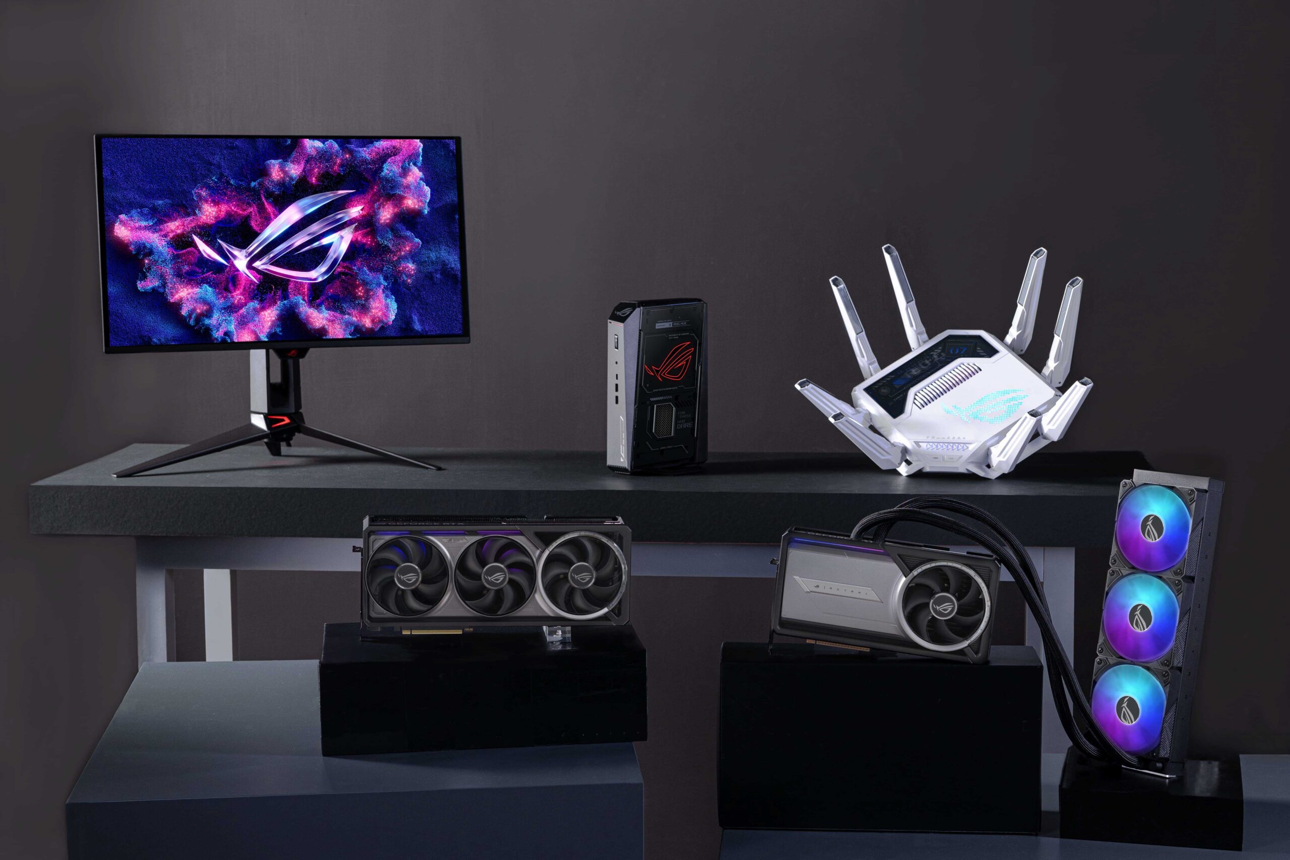 Rog玩家共和國於今年ces亦盛大推出全新geforce Rtx 50系列顯示卡,以及包含rog Nuc迷你桌機、rog Swift Oled電競螢幕與rog Rapture路由器在內等多款玩家首選!