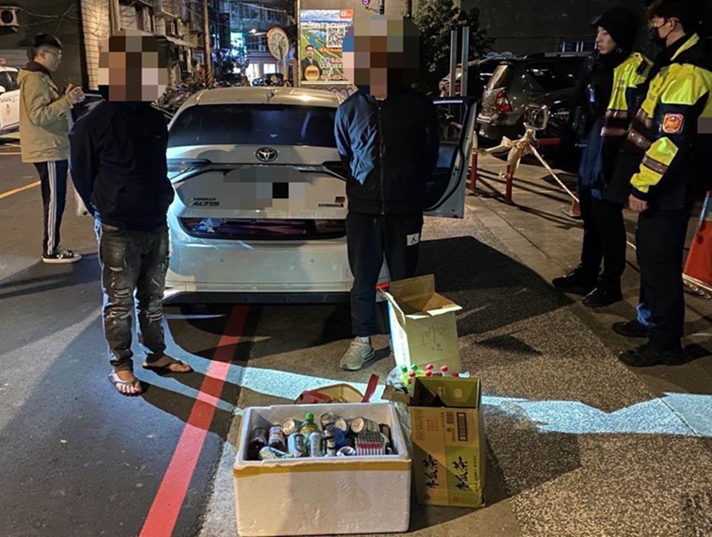 5車駕駛狂搬飲料 警取締違停意外查獲7煞押人討債 239 cnews204250109a09