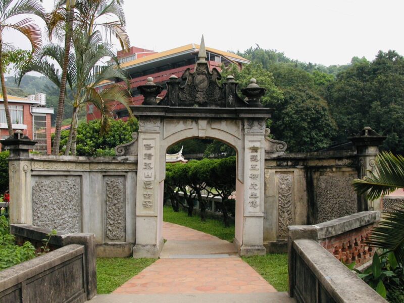 圖文:霧峰林家花園「蛇蛇金如意與櫟賀新春」名家揮毫贈春聯活動。