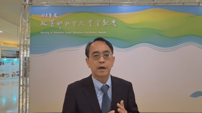 素有「毒物老師」美名的顏宗海醫師表示,醫師應踏出醫院,面對與自身有關的社會議題時挺身而出。