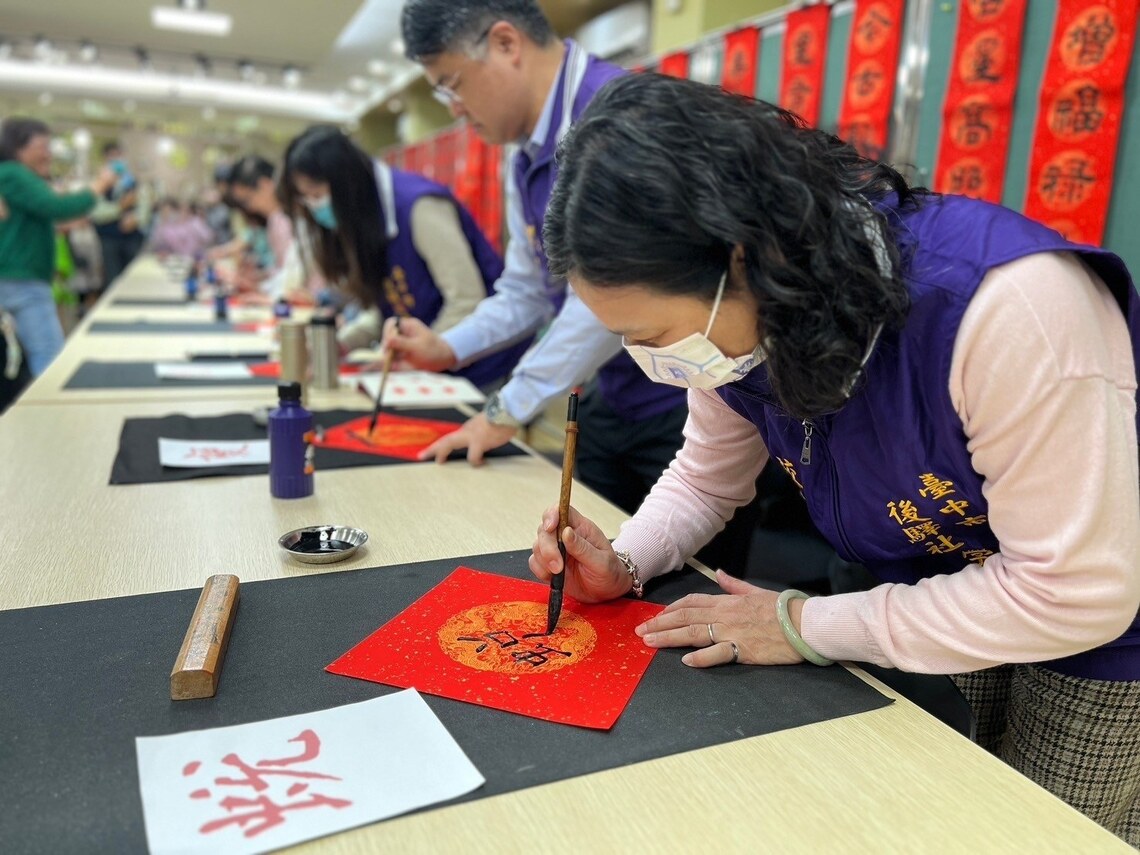 中臺科大與後驛社大攜手興大附農打造美感教育場域 書寫校園與社區美學共鳴