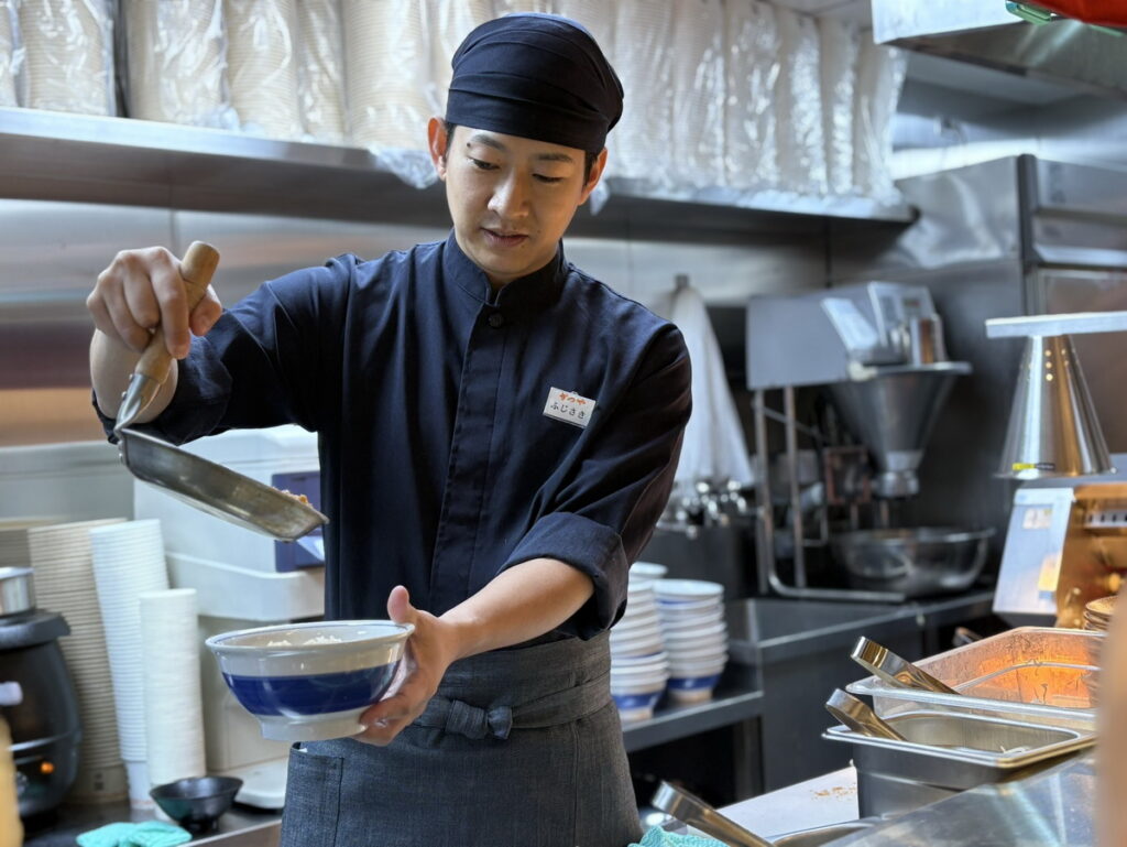 日本吉豚屋的海外事業本部-藤崎圭人先生示範製作