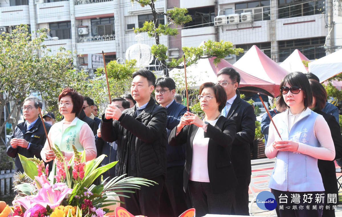 高鐵彰化站與臺鐵轉乘接駁計畫動土。圖/記者鄧富珍攝