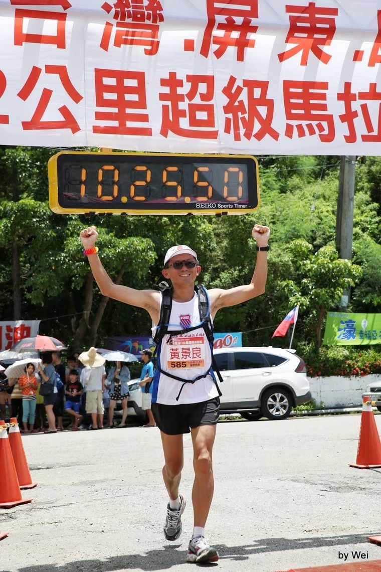 漾新聞|「沒有奇蹟,只有累積」蜘蛛人校長黃景良完成人生百場馬拉松「從哪裡跌倒,就從哪裡站起來」