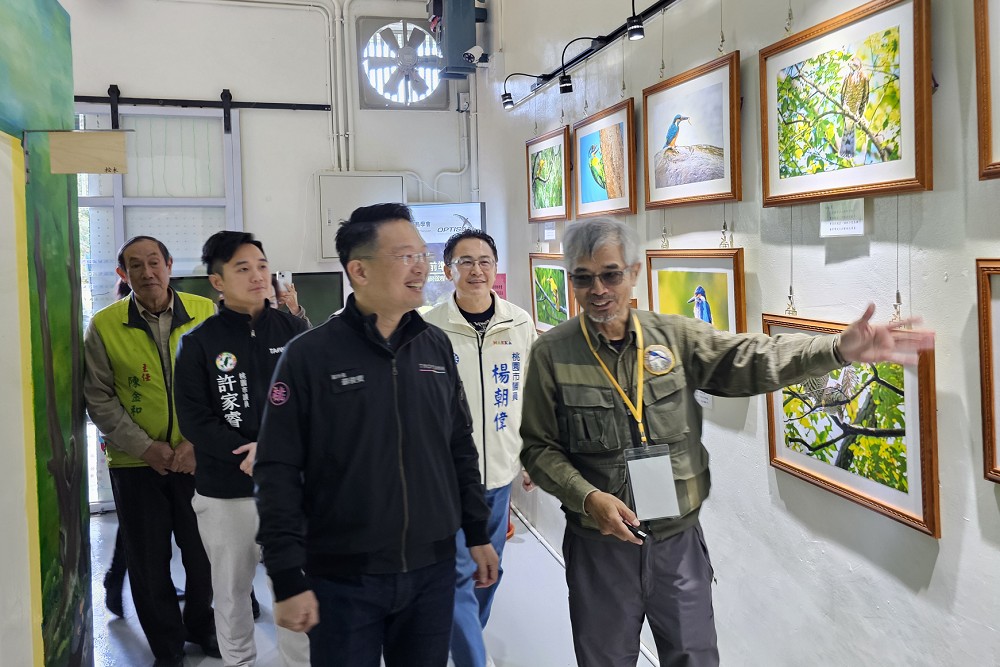 大湳森林公園生態復育有成 蘇俊賓手繪生態卡片贈4大協會 252 大湳森林公園生態復育有成 蘇俊賓手繪生態卡片贈4大協會 251
