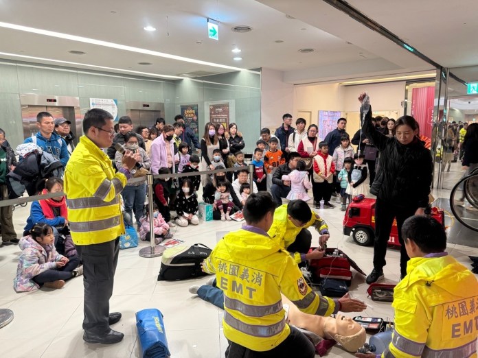 蘆竹消防分隊前進台茂辦理宣導活動 民眾闖關輕鬆學防災知識 81 S 78995621 0