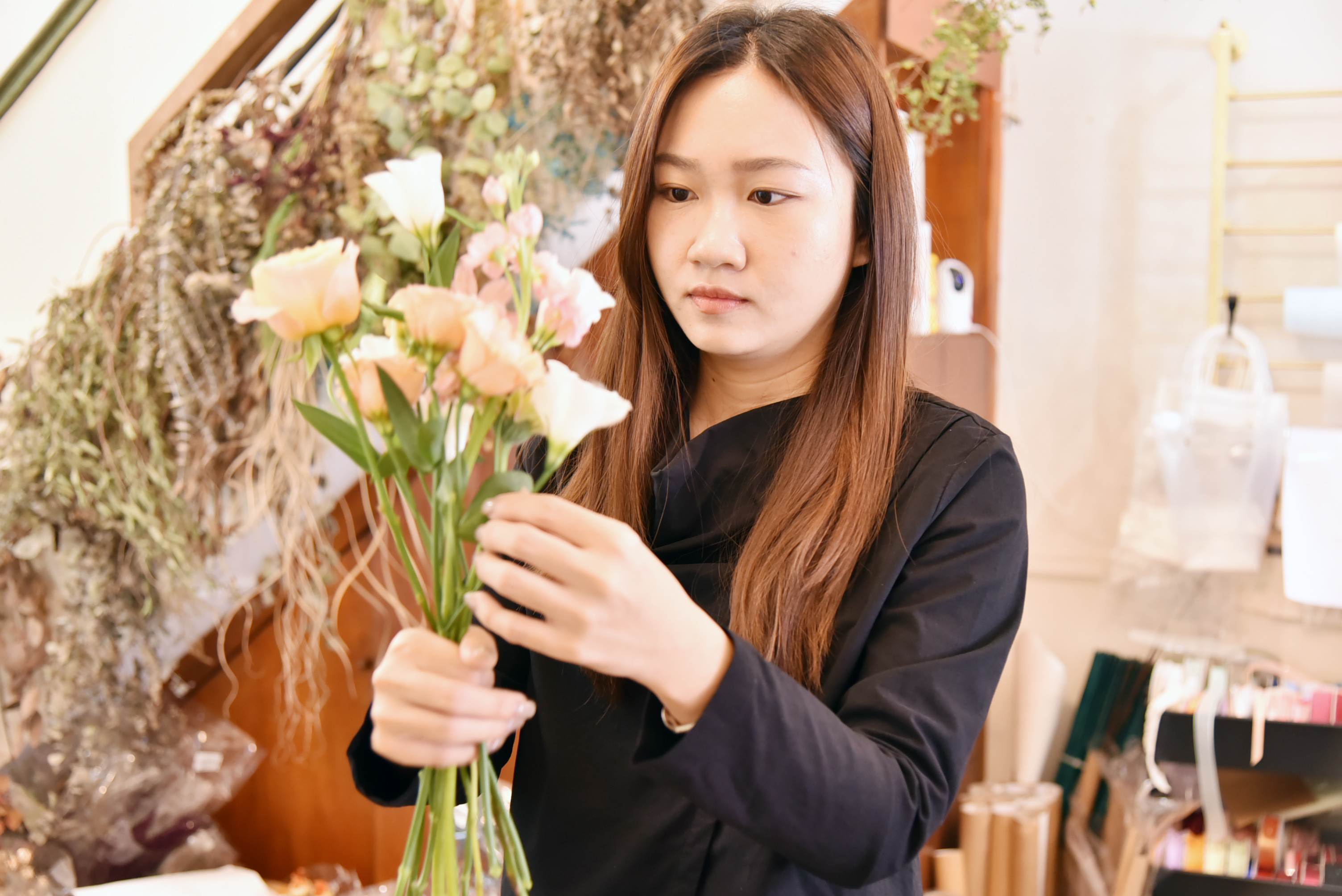 勞動部創業貸款助攻　8年級女生創業玩花藝