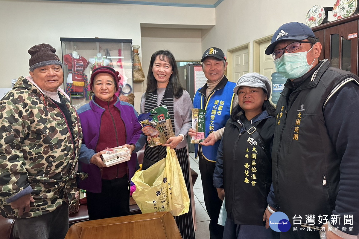 響應大園商圈關懷弱勢戶，中嘉寬頻北健挺公益送溫暖。<br /><br /> 