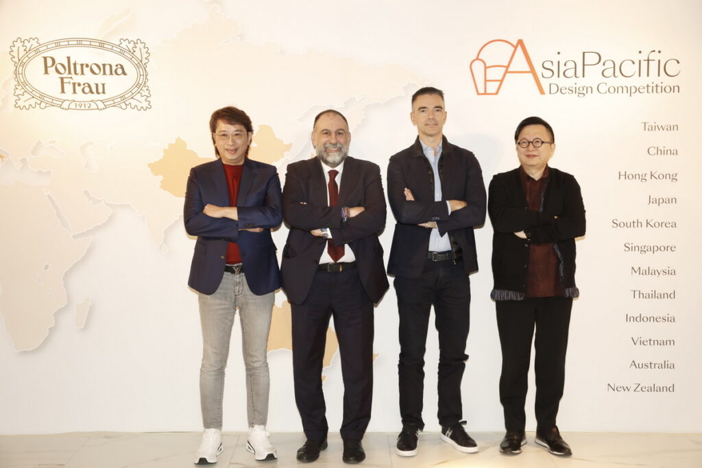 左起:Poltrona Frau Taiwan 總經理 Soonber、POLTRONA FRAU CEO - Nicola Coropulis、POLTRONA FRAU 亞太區副總裁 Federico Muzio以及2015 年度冠軍設計師陸希傑