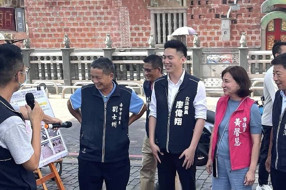 網紅高喊罷免廖偉翔 劉士州舉實際建設回擊罷團 200 網紅高喊罷免廖偉翔 劉士州舉實際建設回擊罷團 199