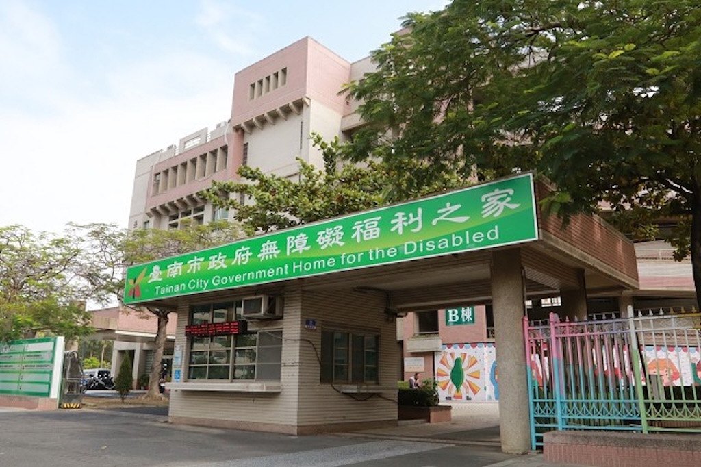 76cdba36e55ac4cb29489661780a350c