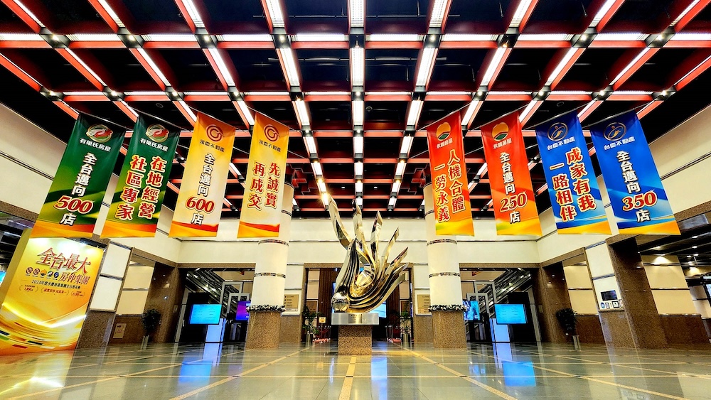 成功打造四大加盟品牌 永慶董事長孫慶餘讓店東傳承事業給兒子女兒經營 222 cnews124250115a12