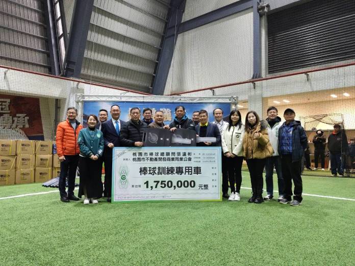 「桃園棒球教父」張滄彬自掏腰包支持清寒學生打球 職棒球星到場見證 71 1022802 0 0