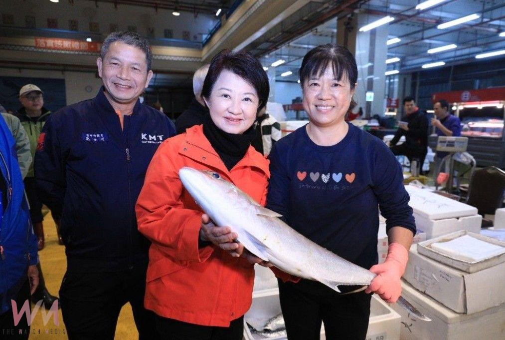 中市盧秀燕春節前視察魚市、果菜市場 關心供需加強調配量 - https://www.watchmedia01.com