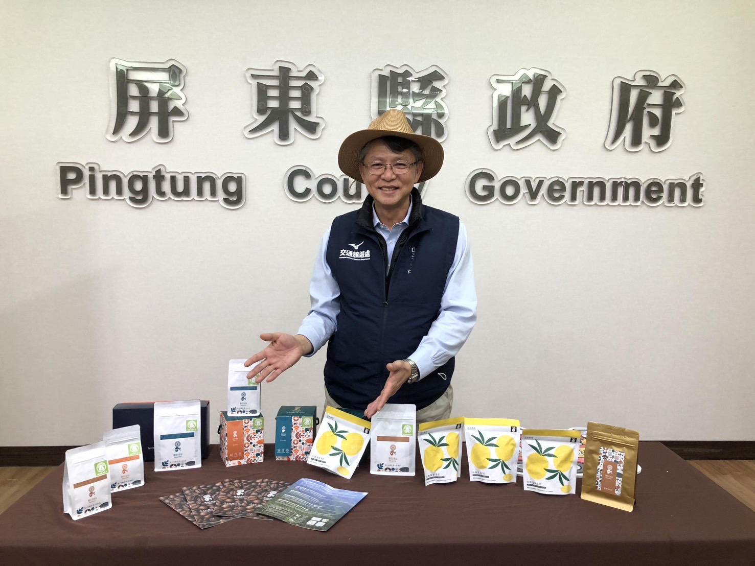 屏東「蛇來運轉185」雙層巴士登場！春節限定減碳旅遊新選擇