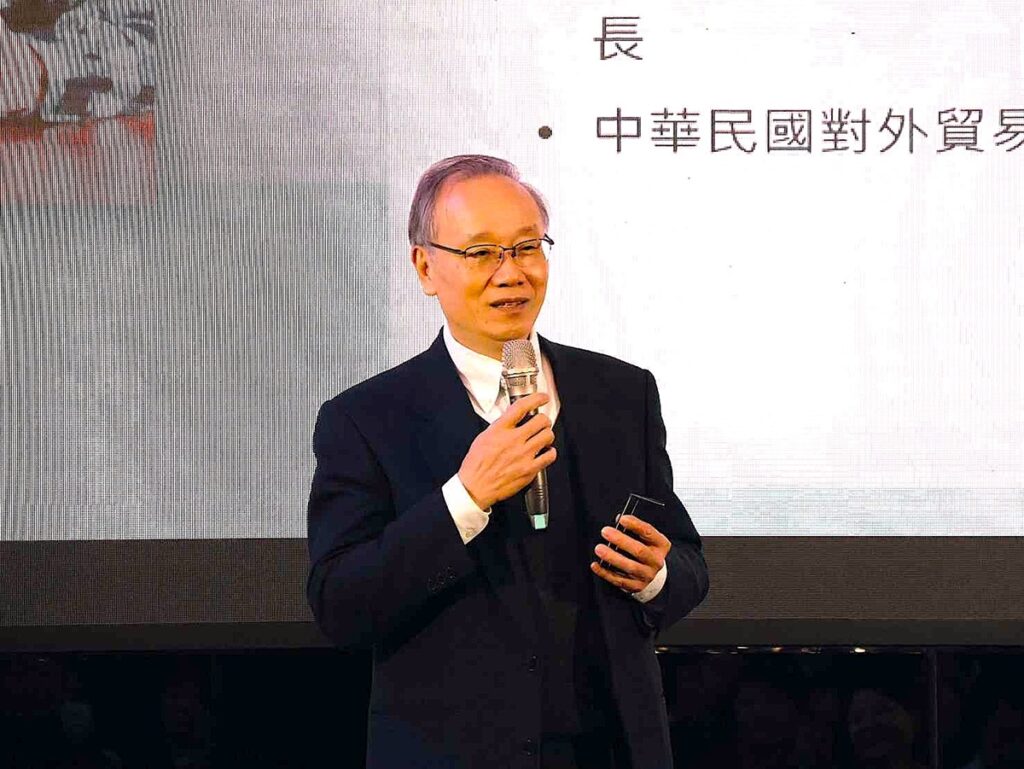 新北市游榮吉教育基金會董事長游仲堅,以玩具大王游榮吉先生為基金會命名。(圖/東海大學提供)