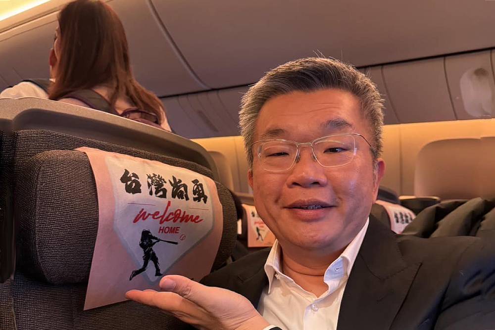 華航董事長謝世謙猝逝 蔡其昌、陳世凱深表不捨 246 華航董事長謝世謙猝逝 蔡其昌、陳世凱深表不捨 245