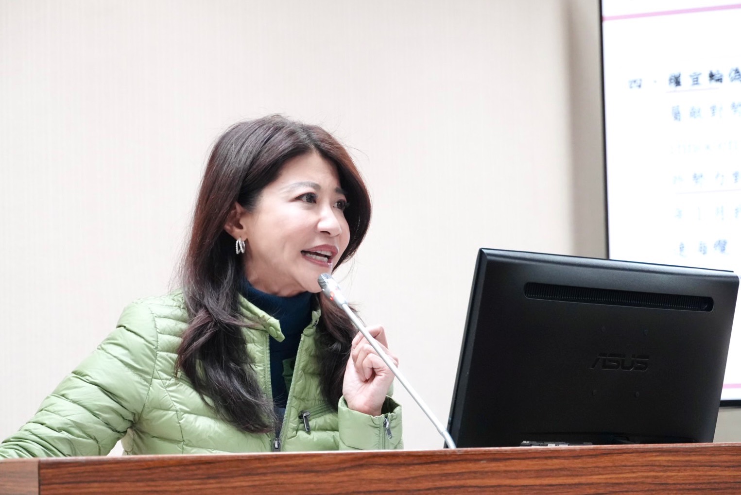 中國權宜輪涉破壞台灣海纜 林楚茵批跨部會溝通失靈 250 中國權宜輪涉破壞台灣海纜 林楚茵批跨部會溝通失靈 249