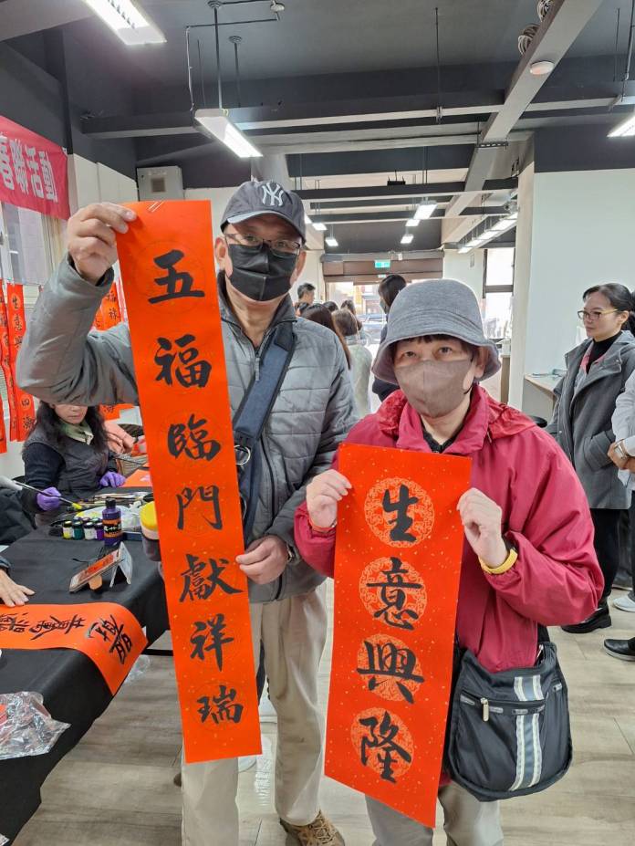 大溪區公所歡慶年節 邀在地書法家揮毫贈春聯 95 467278