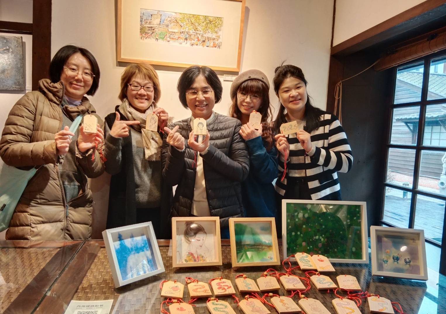 新竹縣文化局長朱淑敏(中)邀民眾到蕭如松園區走春祈褔。(圖/記者黃溎芬攝影)