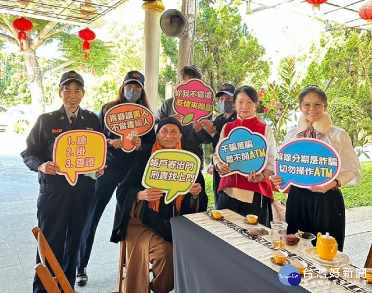 到中天寺宣導。林重鎣