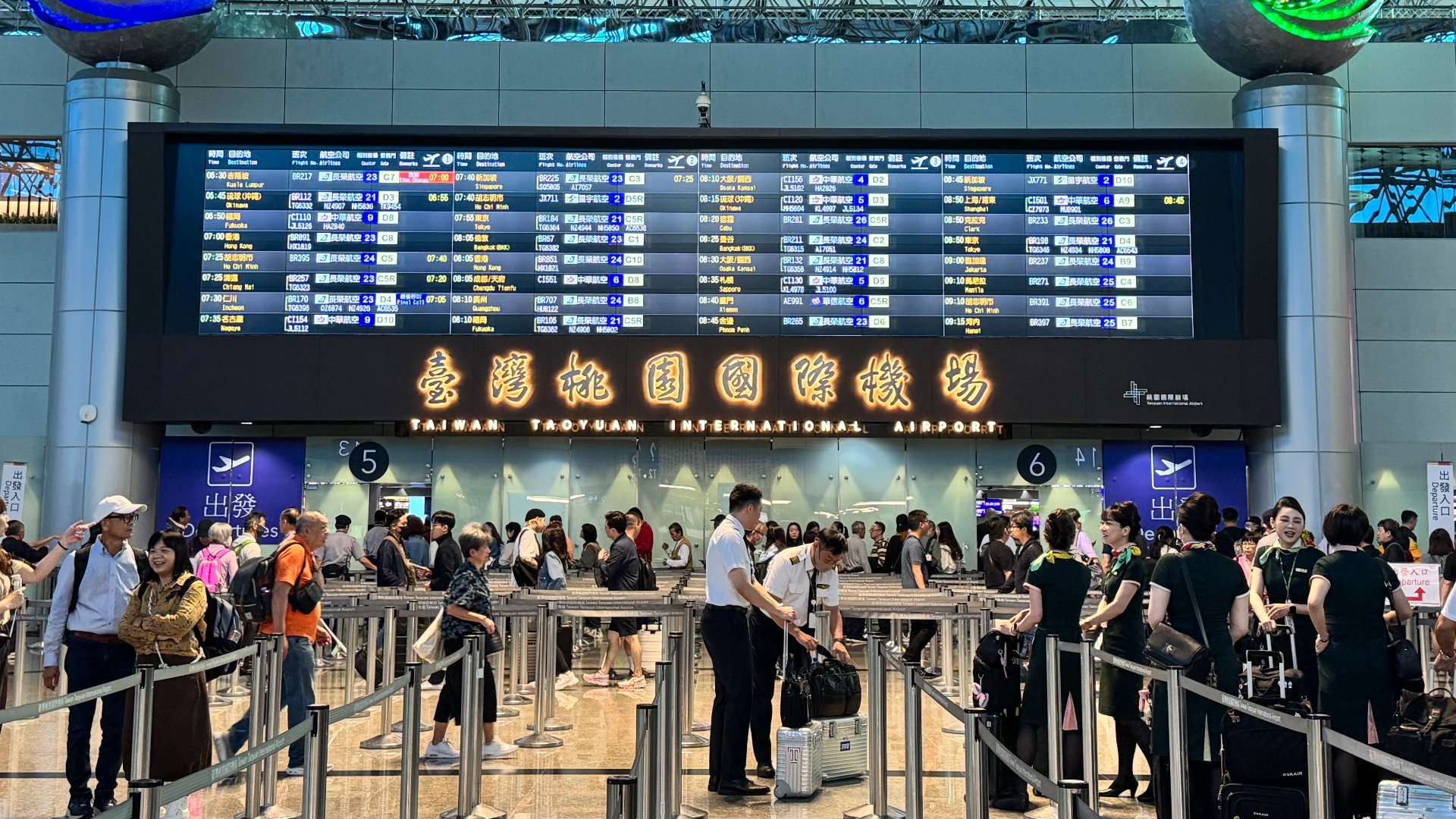 中國文旅部17日宣布,將於近期恢復福建、上海居民赴台團隊遊,圖為桃園機場。資料照片