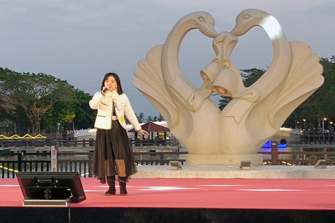 配合新營第二屆波光節 歌唱賽在天鵝湖畔登場